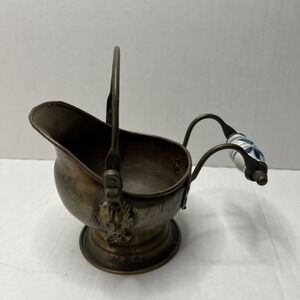 Vintage Copper Brass Coal Ash Scuttle Bucket Lion Head Delft Blue Handle Planter